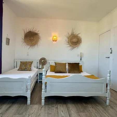 Hotell Les 3 Terrasses Sari-Solenzara