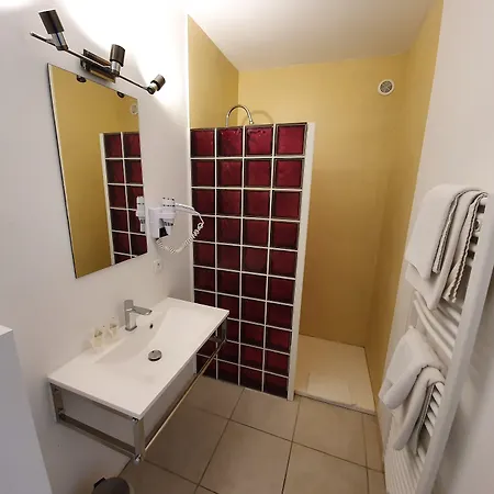 Hotell Les 3 Terrasses