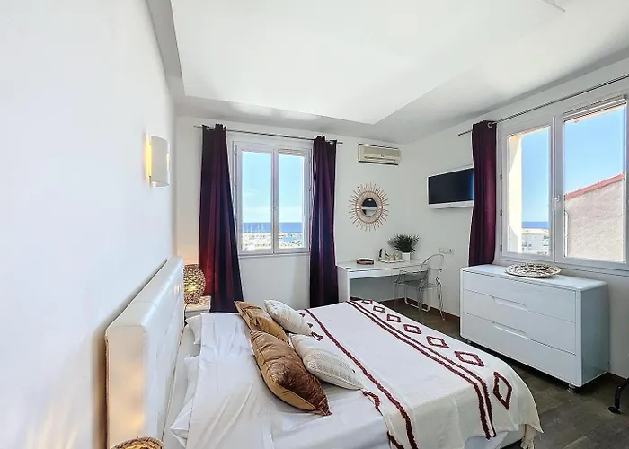 Les 3 Terrasses 3* Сари-Соленцара