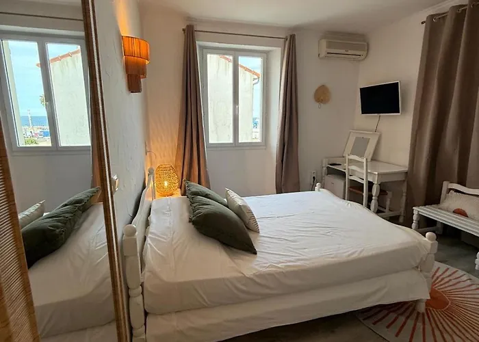 Отель Les 3 Terrasses