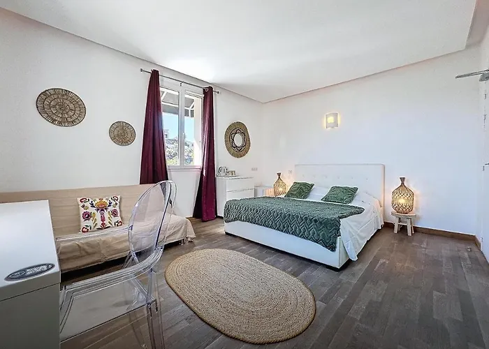 Les 3 Terrasses Отель 3*